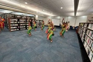 DIS Dances (25)